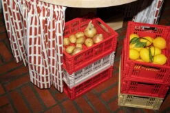 HAY Colour Crate, M, Plastique Recyclé, Jaune Doré 10 HAY Colour Crate, M, Plastique Recyclé, Jaune Doré -Hay 0723P FDS kesa 2023 0448