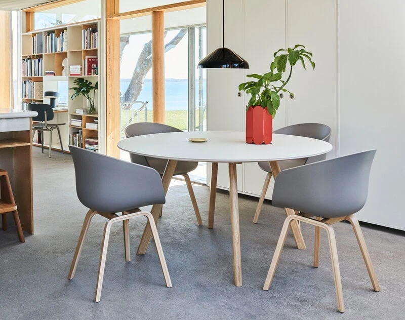 HAY About A Chair AAC22, Chêne - gris Béton 2 HAY About A Chair AAC22, Chêne - gris Béton – Image 2