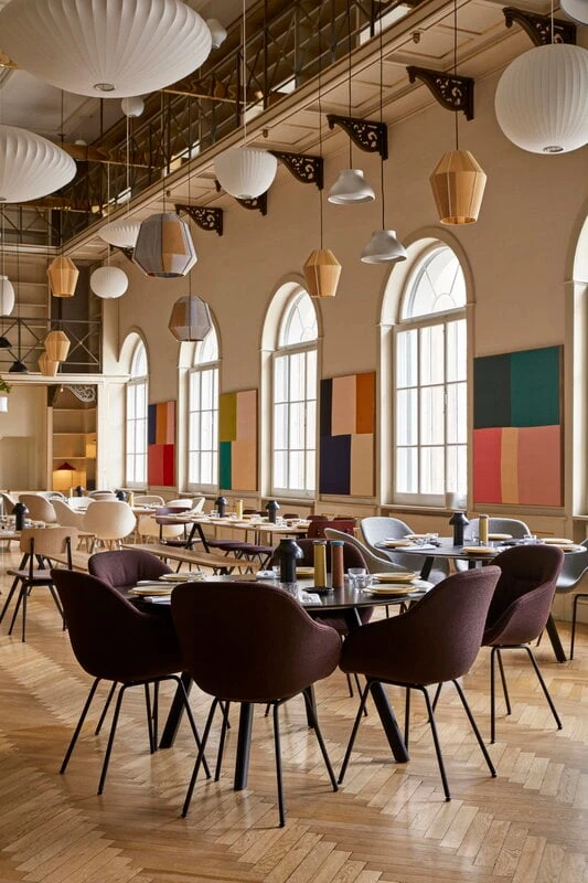 HAY Table Ronde CPH25, 140 cm, Chêne Laqué Noir - linoléum Noir – Image 5