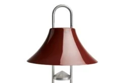 HAY Lampe De Table Portable Mousqueton, Oxyde De Fer Rouge -Hay AB819 C190 Mousqueton Portable iron red detail 01role