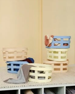 HAY Panier, Modèle S, Soft Blue -Hay Basket S soft blue soft yellow nougat 1