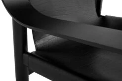 HAY Fauteuil Lounge Bernard, Chêne Noir - Cuir Noir -Hay Bernard black leather cover deep black wb lacquer oak base detail 02