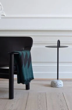 HAY Table D’appoint Bowler, Noir -Hay Bernard black leather cover deep painted oak base Bowler black Star dark green