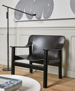 HAY Lampadaire Fifty-Fifty, Noir 10 HAY Lampadaire Fifty-Fifty, Noir -Hay Bernard black leather cover deep painted oak base Fifty Fifty Floor Lamp black