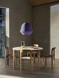 HAY Abat-jour Bonbon 500, Lavande -Hay Bonbon Shade 500 lavender Rey Chair golden wb lacquer beech Rey Dining Table ivory golden wb