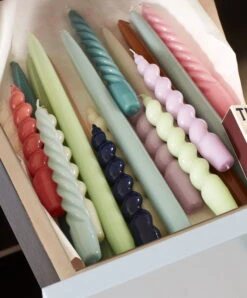 HAY Bougies Twist, Lot De 6, Tangerine - Rose Foncé - Vert Aqua 7 HAY Bougies Twist, Lot De 6, Tangerine - Rose Foncé - Vert Aqua -Hay Candle Spiral Candle Twist Candle Conical