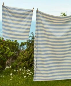 HAY Taie D’oreiller Été, Bleu Clair 7 HAY Taie D’oreiller Été, Bleu Clair -Hay Ete light blue 1