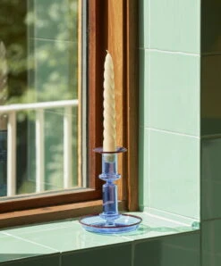 HAY Bougeoir Moyen Flare, Bleu Clair Avec Bord Rouge -Hay Flare medium light blue with red rim