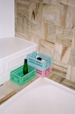 HAY Colour Crate, S, Plastique Recyclé, Dusty Rose -Hay HAY Colour Crate dark mint dusty rose light blue