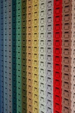 HAY Colour Crate, S, Plastique Recyclé, Olive 10 HAY Colour Crate, S, Plastique Recyclé, Olive -Hay HAY Colour Crate family 04 1