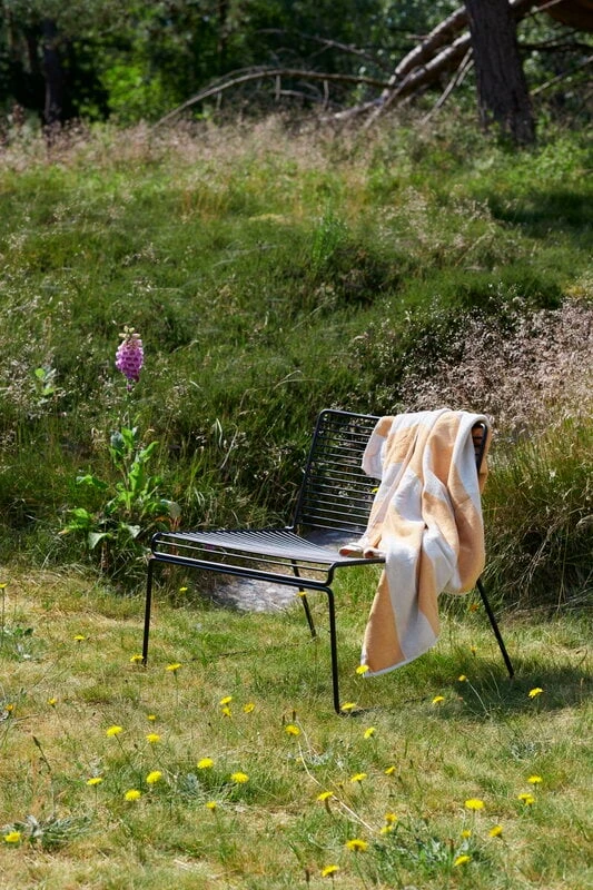 HAY Drap De Bain à Rayures Frotté, Jaune Chaud 4 HAY Drap De Bain à Rayures Frotté, Jaune Chaud – Image 4