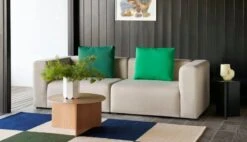 HAY Tapis Ethan Cook Flat Works, 170 x 240 cm, Peach Green Check 5 HAY Tapis Ethan Cook Flat Works, 170 x 240 cm, Peach Green Check -Hay Mags 25 Seater Comb 1 Fiord 322 Slit Table Wood Round XL wb lacquer oak Mags 9 Cushion Vidar 932