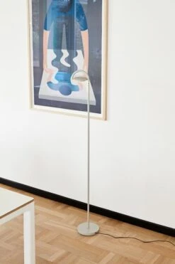 HAY Lampadaire Marselis, Gris Cendré -Hay Marselis Floor Lamp ash grey Poster 18 Geoff Mcfetridge no 1 blue