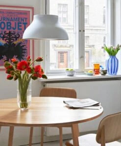 HAY Pichet à Anse Bleue, S, Ambre 11 HAY Pichet à Anse Bleue, S, Ambre -Hay PC Pendant M Aluminium Triangle Leg Table oiled oak Soft Edge 12 wood Colour vase transparent Juice Vase blue