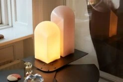 HAY Lampe De Table Parade 240, Shell White -Hay Parade Table Lamp 240 shell white 320 blush pink