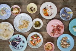 HAY Assiette Rainbow, Petit Modèle, Jaune Pâle 9 HAY Assiette Rainbow, Petit Modèle, Jaune Pâle -Hay Plates family