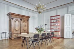 HAY Table Pyramid 02, Noir - chêne Laqué Mat 10 HAY Table Pyramid 02, Noir - chêne Laqué Mat -Hay Result Pyramid 3 Days of Design