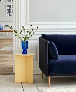 HAY Vase Bottoms Up, Modèle S, Bleu électrique -Hay Silhouette Sofa Duo 3 seater backrest Steelcut Trio 195 cushions Lola navy oiled oak legs Slit Table High light yellow Bottoms Up Vase S electric blue 1