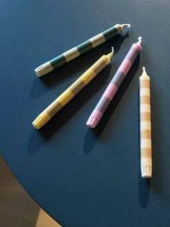 HAY Bougie Stripe, Lot De 4, Douce 11 HAY Bougie Stripe, Lot De 4, Douce -Hay Stripe Candle douce