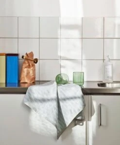 HAY Récipient Tin By Sowden, Bleu -Hay Tint Tumbler Set of 2 green Tea Towel SB Set of 2 No 2 marker diamond Tin by Sowden 1