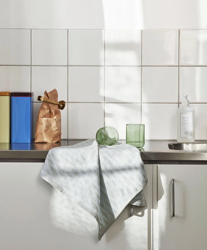 HAY Récipient Tin By Sowden, Jaune 3 HAY Récipient Tin By Sowden, Jaune – Image 3