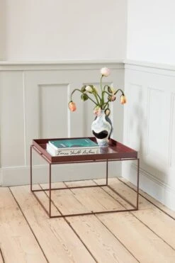 HAY Grande Table Tray, Chocolat 11 HAY Grande Table Tray, Chocolat -Hay Tray Table chocolate high gloss Jessica Hans Vase glossy cow