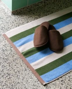 HAY Tapis De Bain Trio, Bleu Ciel 9 HAY Tapis De Bain Trio, Bleu Ciel -Hay Trio Bath Mat sky blue Waffle Slippers coffee 1