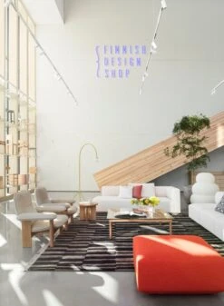 HAY Table Kofi 100 x 100 cm, Chêne Laqué - verre Transparent -Hay showroom maaliskuu22 Fds8